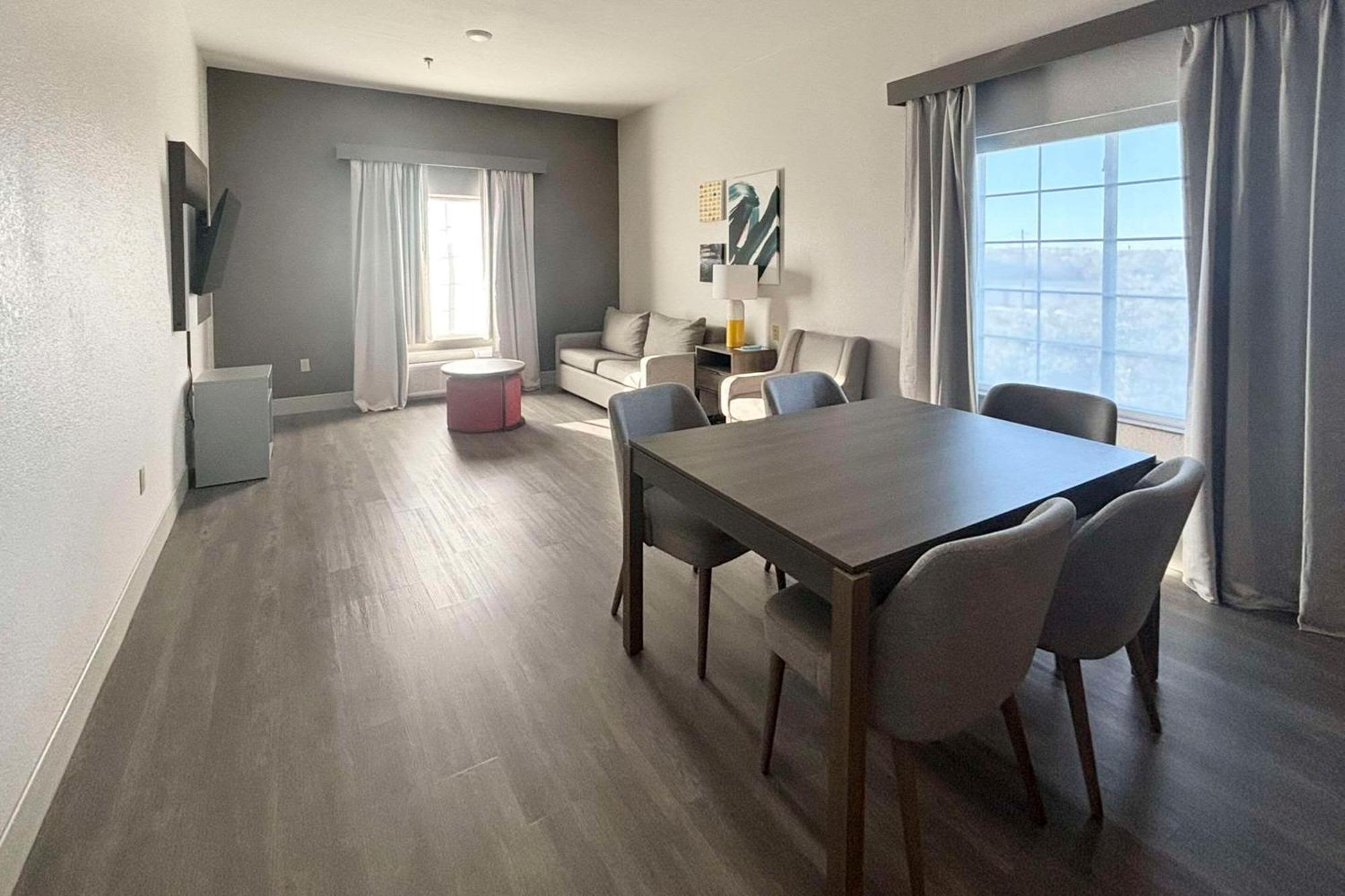 Comfort Inn & Suites Burnet Bagian luar foto