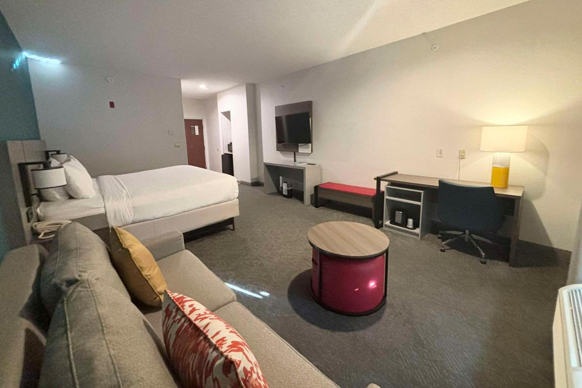 Comfort Inn & Suites Burnet Bagian luar foto