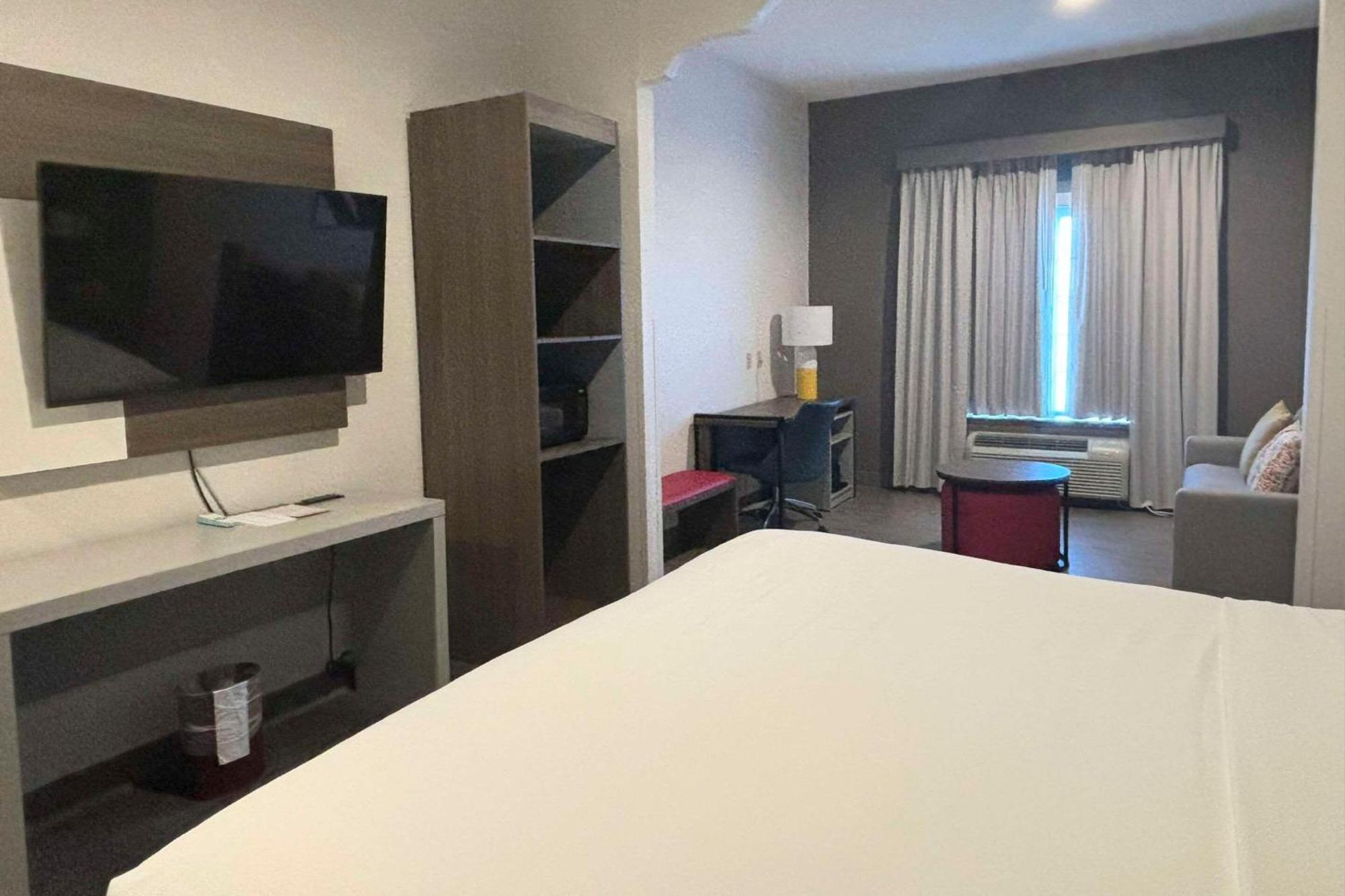 Comfort Inn & Suites Burnet Bagian luar foto